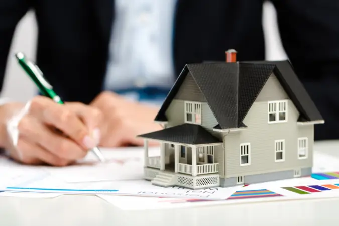 As novas regras de financiamento da Caixa refletem a adaptação do mercado imobiliário às atuais condições econômica | Foto: Reprodução/Canva