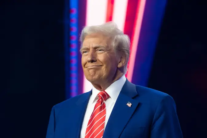 Foto: Reprodução/Rebecca Noble/Getty Images Donald Trump taxa