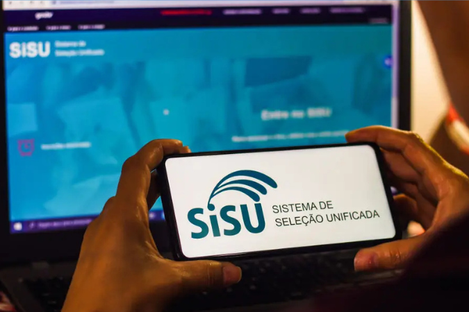 SiSU 2025 oferece 261 mil vagas em universidades públicas.