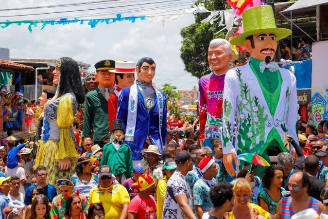  O Carnaval no Nordeste em 2025 deve atrair milhões de turistas e movimentar a economia regional.