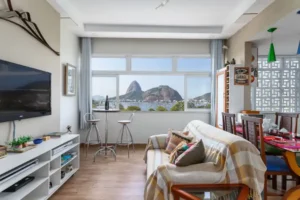 Carnaval 2025: busca por Airbnb no RJ cresce 1000%