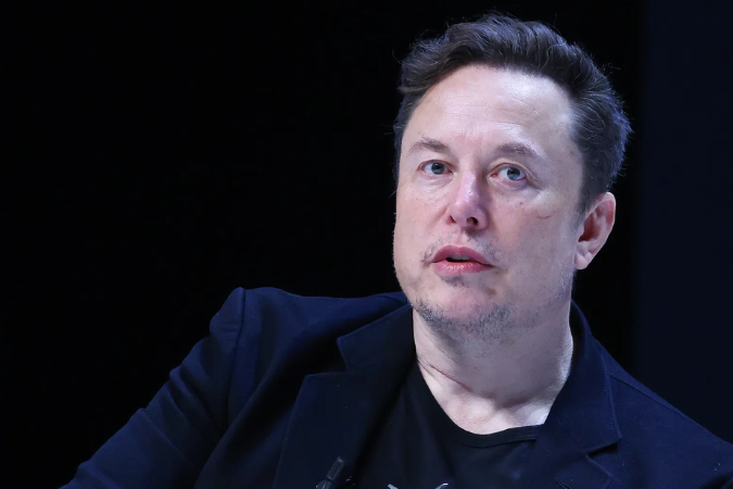 Elon Musk nega interesse na compra do TikTok.