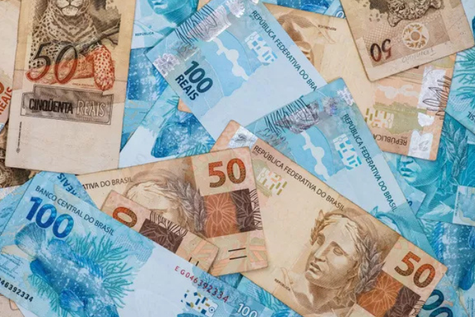 Brasil melhora na classificação de risco para empresas em 2024.