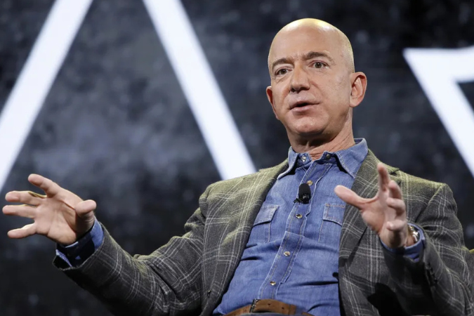 Jeff Bezos investe em vacina para reduzir emissões de metano.