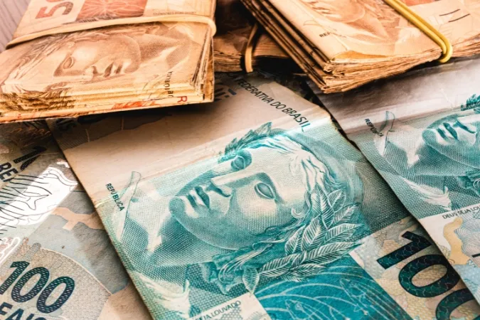 Consulta ao Abono Salarial pelo aplicativo e dados de pagamento.