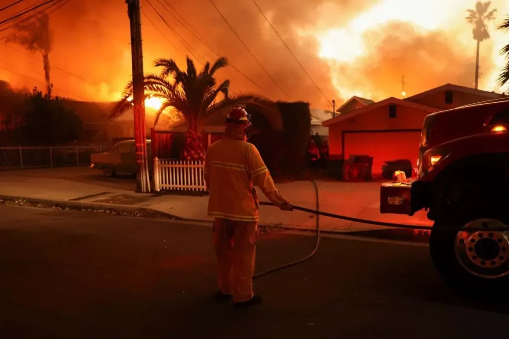 Mudanças climáticas impactam setor imobiliário nos EUA.